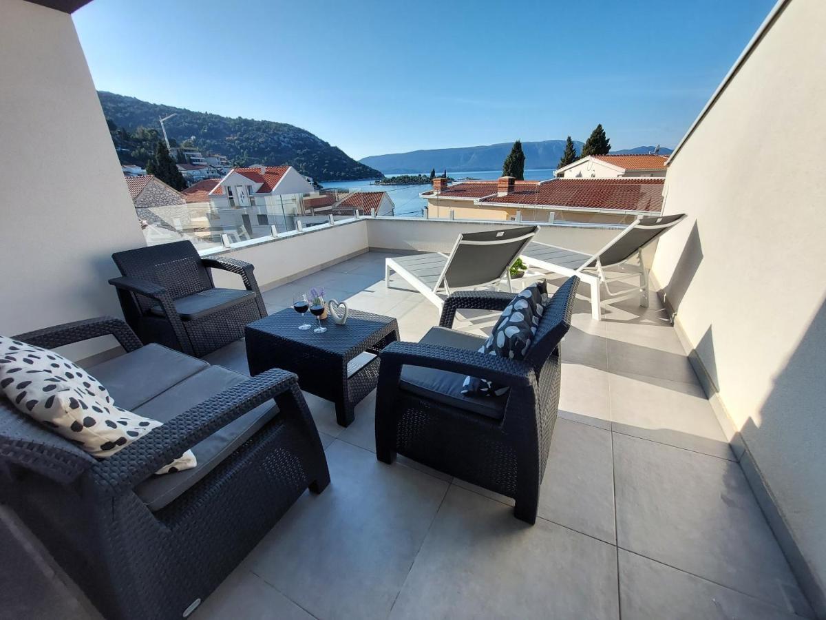 Villa Luni Blace Exterior photo